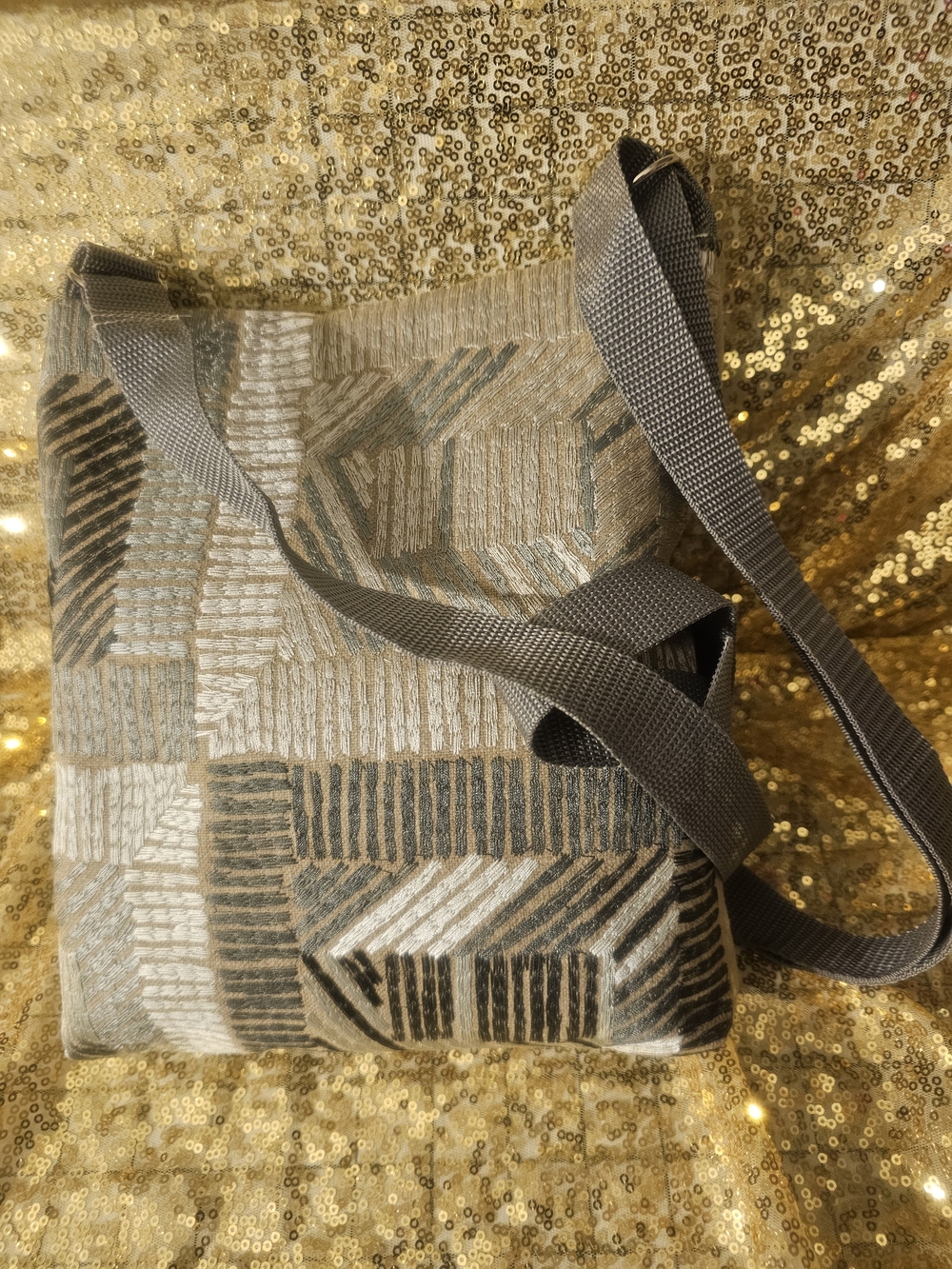 Geometric Pattern Crossbody Bag in Taupe and Cream